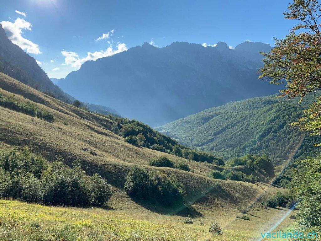Rosi Peak Maja e Rosit Wanderung Valbona