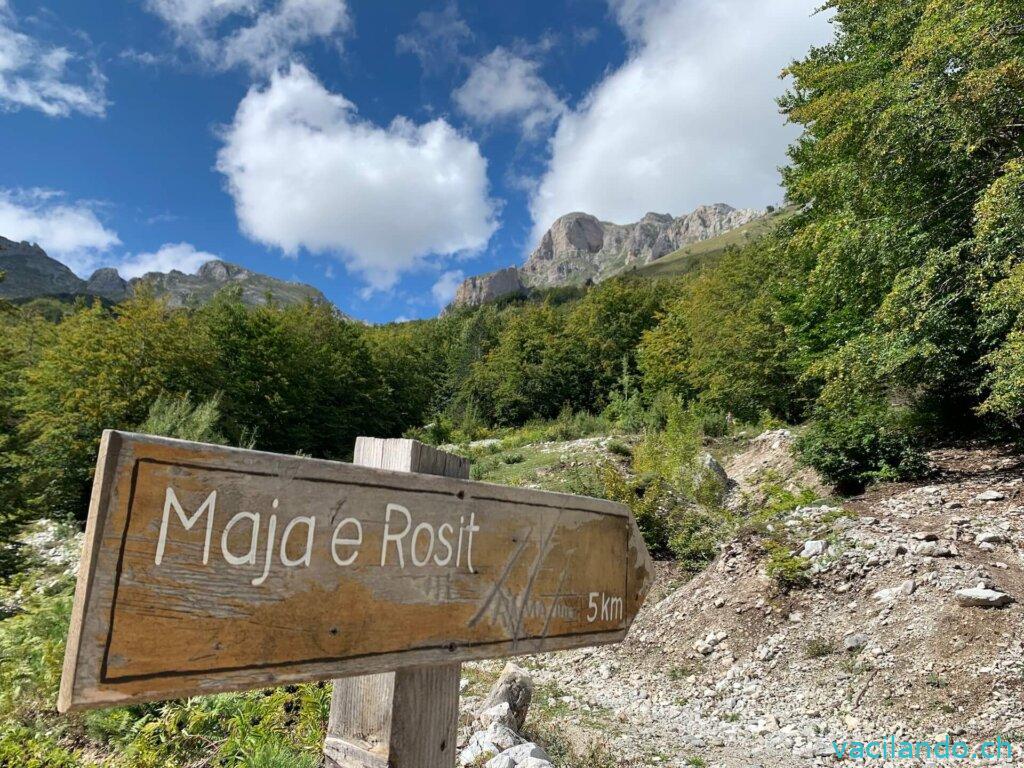 Rosi Peak Maja e Rosit Wanderung Valbona