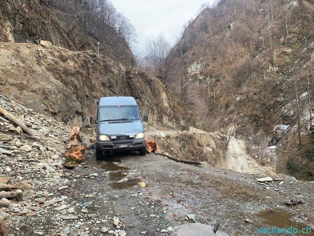 Abano Pass im Winter Offroad Georgien