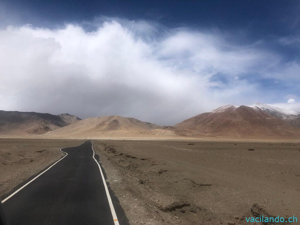 Numbra valley Ladakh Indien mit Camper