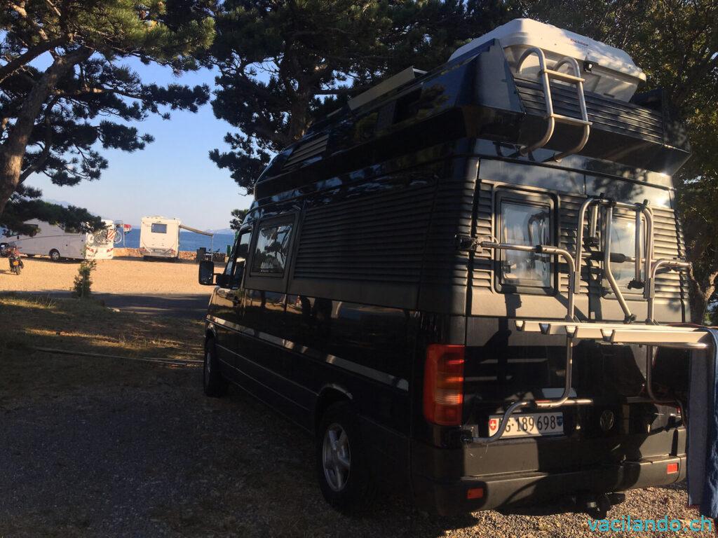 campingplatz im schatten kroatien mit reisemobil dehler